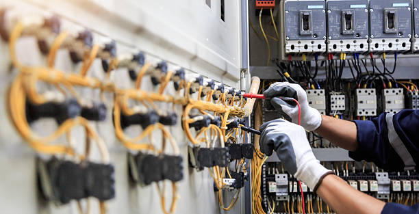 Professional Electrician technician working in Elk Grove Village, IL